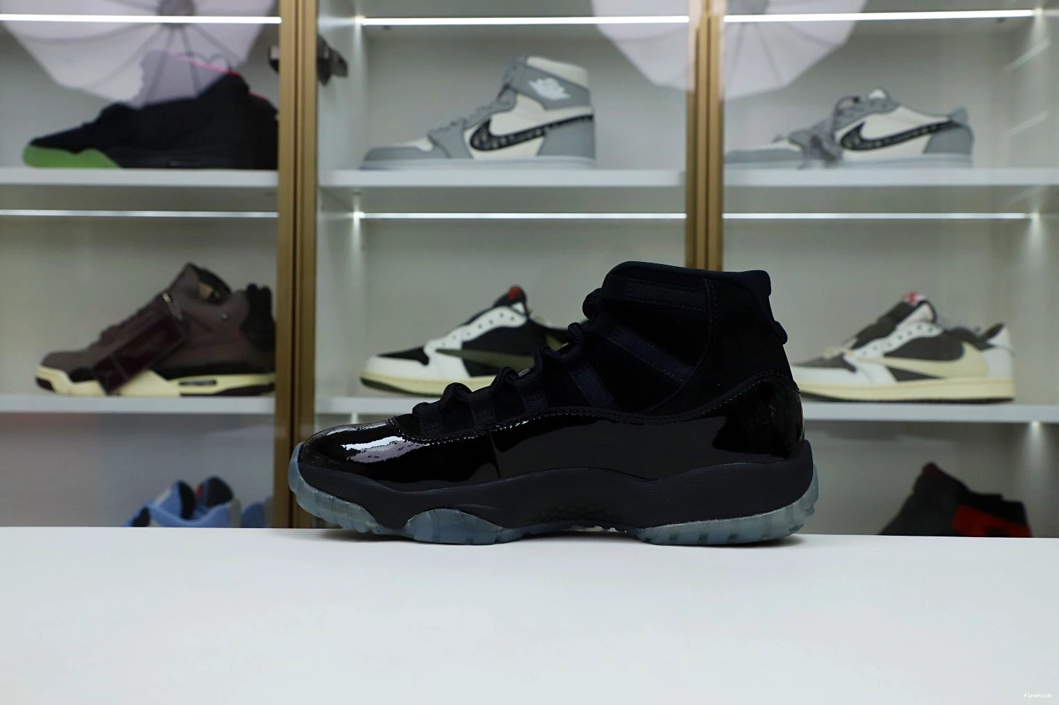 JORDAN 'CAP RETRO 11 AND GOWN' AIR 1022